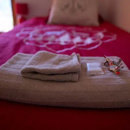 Chalet Fratine Bed & Breakfast Bozel