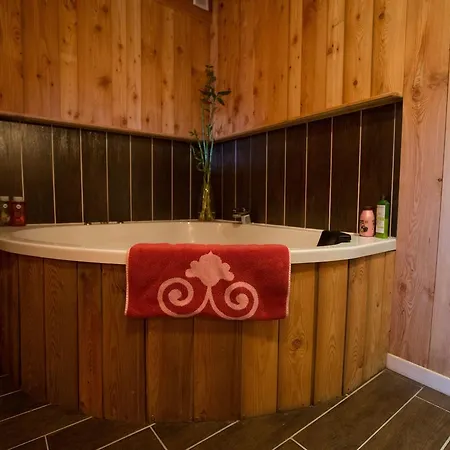 Chalet Fratine Bed & Breakfast *